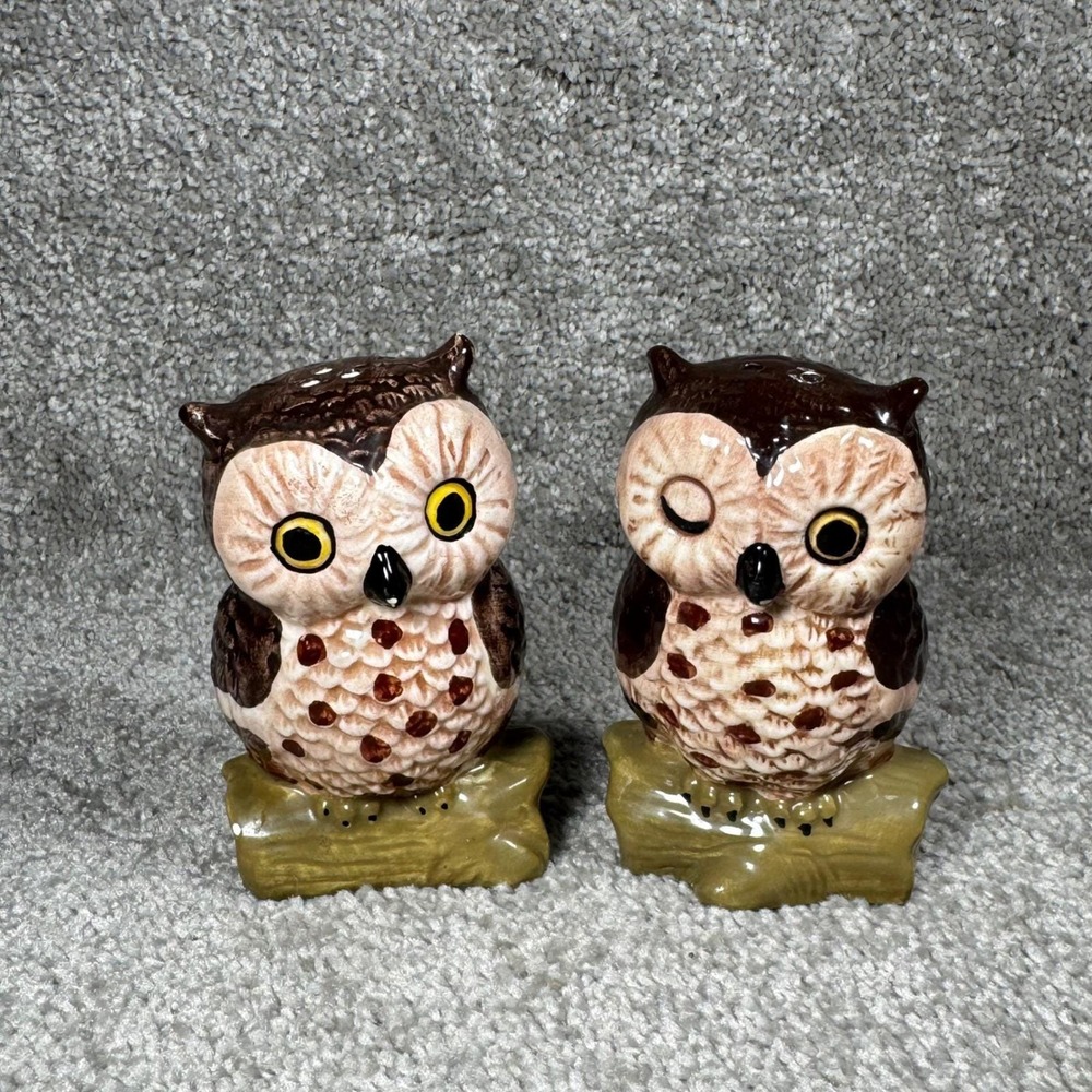SMC‎ Salt & Pepper Shakers Brown Owl on Log Vintage 1998 Home Decor Set OS